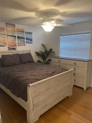 Private House w/ HEATED Pool and 4 Passes to the Daytona Aquarium & Rainforest!