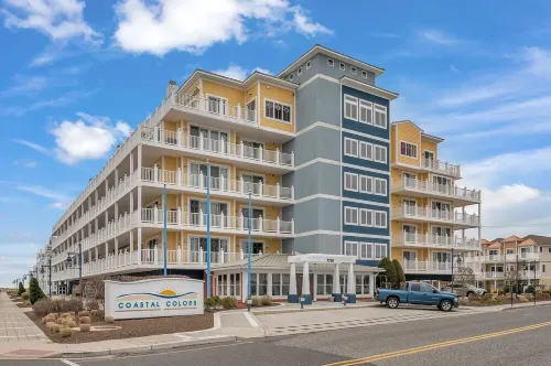 Coastal Colors Luxury Beach Block Condo - Wildwood Crest