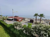 Laguna Beach apartment with unobstructed sea view