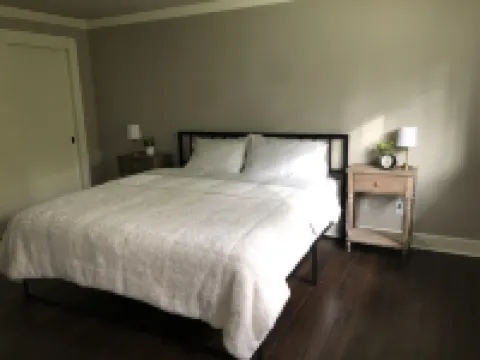 Edgewood Oasis 에지우드 호텔