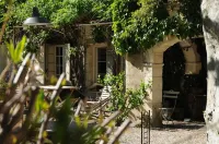 Mas Dagan, vacation apartments in Saint Remy to dream away on a romantic estate