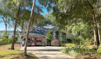 Lake House - Gorgeous Lake Views, Kayaks, Game Room, Fire Pit, Family Friendly