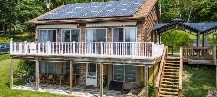 Lakefront Home - Seneca Wine Trail Hot Tub & Sunset View with Firepit, Private Hotels in Hector