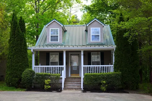 Cozy cottage in a private, gated community minutes from all Pickwick attractions