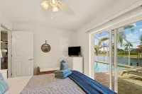 Luxury GULF access! DOCK/SPA/Pool/GAME ROOM