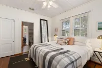Buffalo Haus - Downtown charm 2-bedroom bungalow