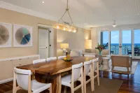 Beachfront Ocean Villa at Turtle Bay! Luxurious 4Br w/ Beach, Pool & Hot Tub