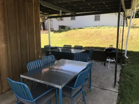 Newly remodeled home in Historic Hermann Wine Counrtry.