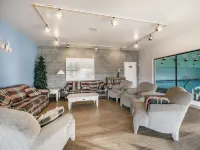 Birch Bay Beach Condo-Beautiful views with 2 patios!