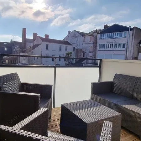 Very Nice 2 Bedroom Apartment in the Heart of Concarneau - Balcony - Parking