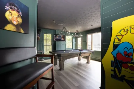 Christmas Decor - Bourbon Trail - Lakefront - Amazing Fish from Dock - Slip