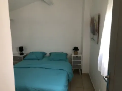 QUIET, HIGH STANDING, LARGE TERRACE AND SWIMMING POOL NEAR THE BEACH