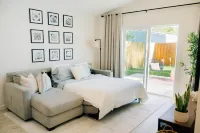 Brand New & Renovated Home in Jax, 15 Min to Mayo Clinic, 13 Min to Beach Hotels near Plato's Closet - Regency, FL