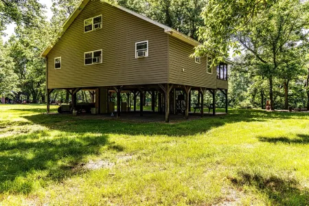 Waterfront Cabin - Family and Dog Friendly