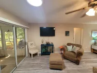 3Bedroom w/2 Seater Golf Cart