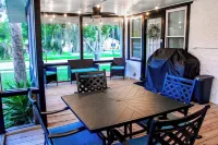 2 Bedroom Private Vacation Home in Winter Haven 윈터헤이븐 호텔