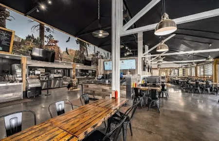 Mountain Cabin 7 Miles from Zion National Park Отели в г. Кейн Каунти