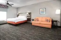 Hampton Inn Bryant - Pools