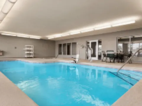 Hampton Inn & Suites Brunswick Hotels in Brunswick