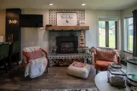 The Lodge-Modern Ski-Out/Ski-Out. Serene retreat Condo for the Outdoorsy type!