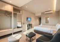 The Rich Hotel