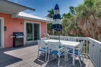 Private Elevated Pool & Deck!