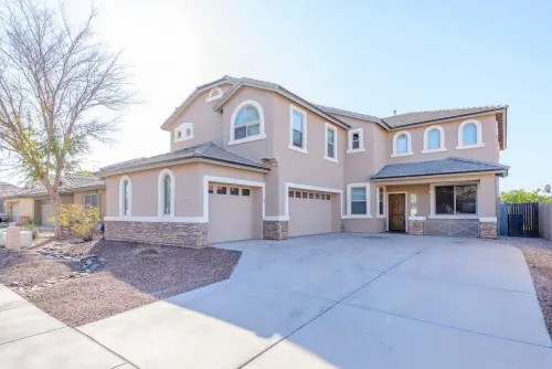 Relax in Home w/ Htd. Pool+Hot Tub,  Putting Green, Whirlpool Bath+Steam Shower Hotels in Queen Creek