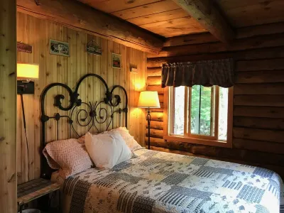Log Cabin - Lake Pauline Waterfront - 2 Miles To Okemo Mountain/Jackson Gore Hotels near Camp Plymouth State Park