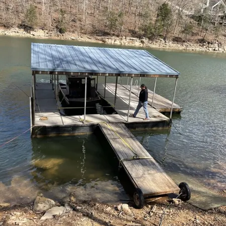 Norris Lake Butterfly Landing - Recently Updated 16 Guest Lakefront w Dock Home