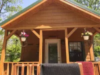 This cabin for adults with a sense of adventure . Romantic setting for adults !