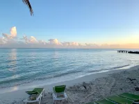 KCB-access Private Cabana Club, Dock on Canal, PET Friendly, Pickle ball courts