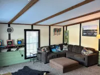 !!LAKEFRONT house with baby goats!! Hotels in Deposit
