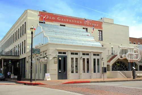 STAY ON THE BEACH!!!  BEAUTIFUL BOUTIQUE PROPERTY!!!