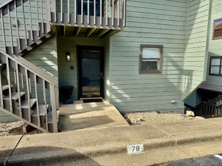 "Sunsets on Hamilton" Lakefront Condo!