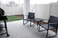 Prime Central Downtown Meridian, Spacious 4-Bedroom House with attached garage Hotels near Walmart Supercenter