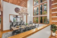 Huge/Mountain Views/Theater/Ski/HotTub/Sauna/GameRoom