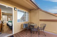 Howard Johnson by Wyndham Santa Cruz Beach Boardwalk - Spa