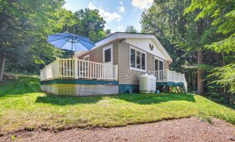 Breathtaking Newbury Cottage w/ Deck on Chalk Pond