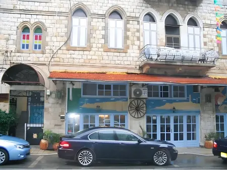 Akko Gate Hostel Отели в г. Misgav Regional Council