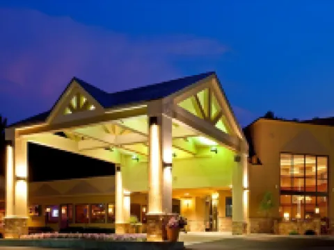 Holiday Inn Resort LAKE GEORGE - ADIRONDACK AREA by IHG Отели в г. 