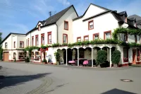 Weinhaus Hotel Zum Josefshof Hotels in Kinheim