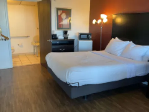 Baymont by Wyndham Petoskey Hotels in Petoskey