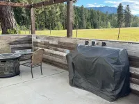 One of a kind, property with 3 charming houses, horse facility and pets welcome.