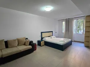 Tirent Apartment-Cozy 2-Bedroom Stay in Don Bosko