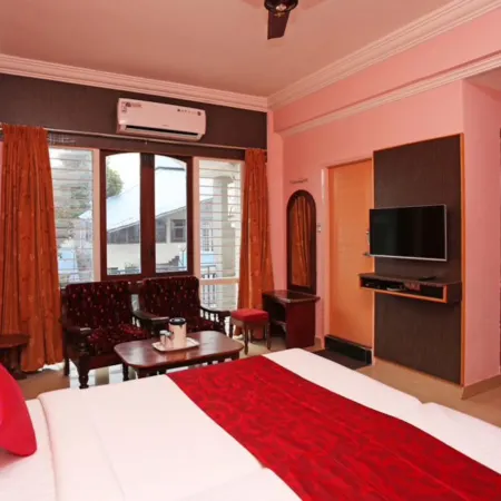 Hotel Kannika International Отели в г. Кушалнагар