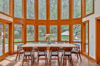 Luxe Family Retreat• Heated Pool, Hot Tub, Near Beach• Perfect Year Round Space Hotels in Berrien County