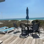 Tranquil 2-bedroom beach house - bungalow in Panama City with WiFi, AC Blue Gravity附近的飯店