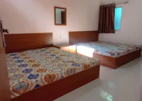 Hotel Saraswati Atithi Bhawan Vrindavan Hotels in Panigaon Khader