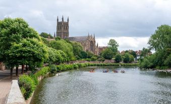 Host & Stay - Terrace House on Canal