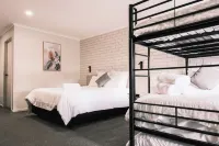 Woomargama Motel Hotels in Holbrook